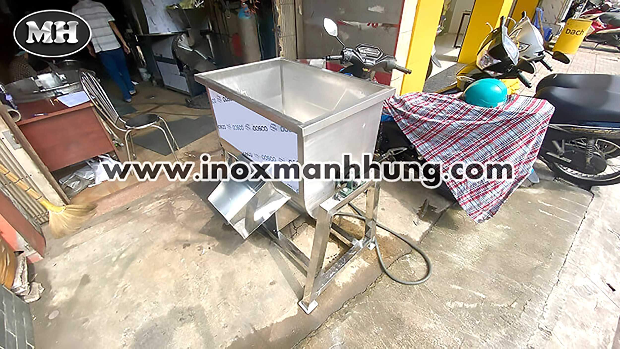 Máy trộn thực phẩm 30kg công nghiệp 6