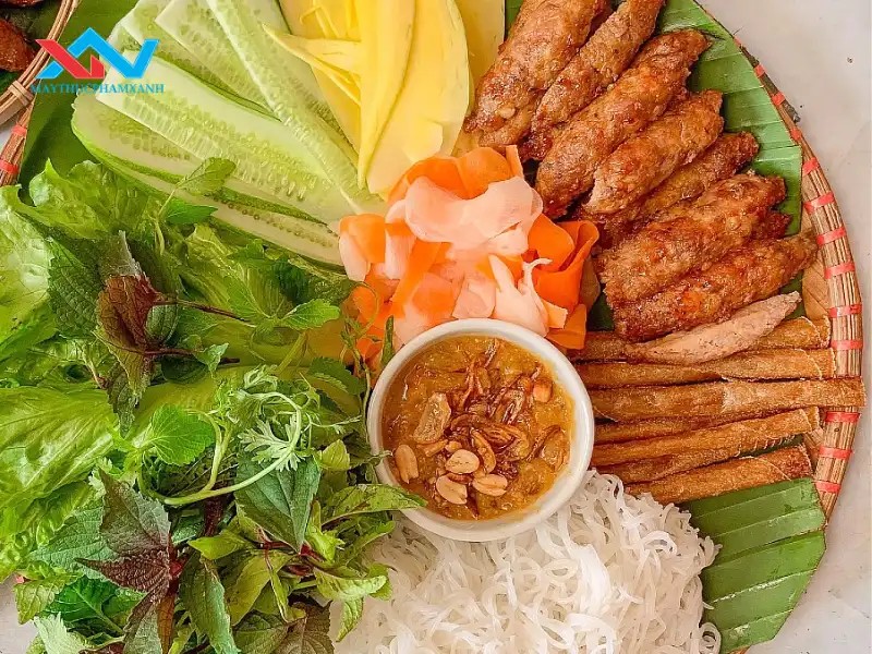 Máy trộn thịt nằm ngang làm nem nướng